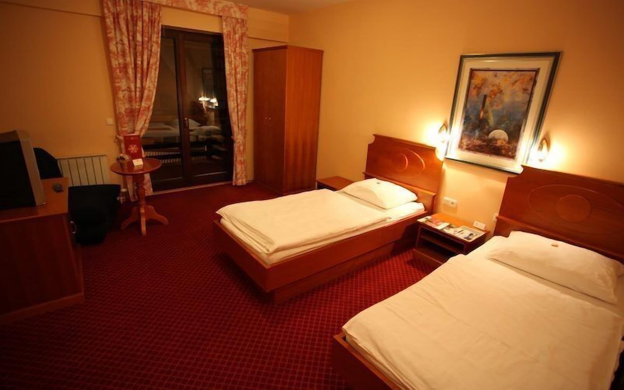 Hotel Pahuljica Vlasic Exteriör bild